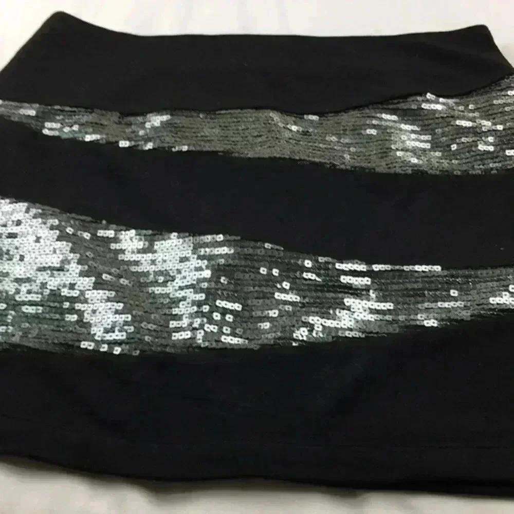 Forever 21 ladies skirt LG
